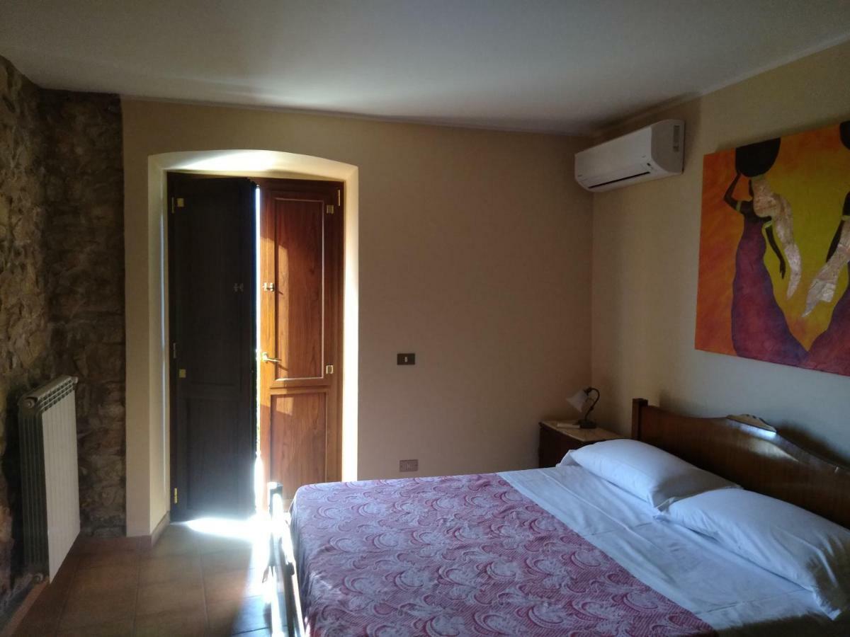 Casa Vacanze "Pietra Viva" Castelnuovo Parano Екстериор снимка